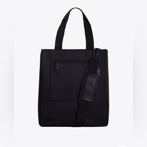 Beis north to south tote